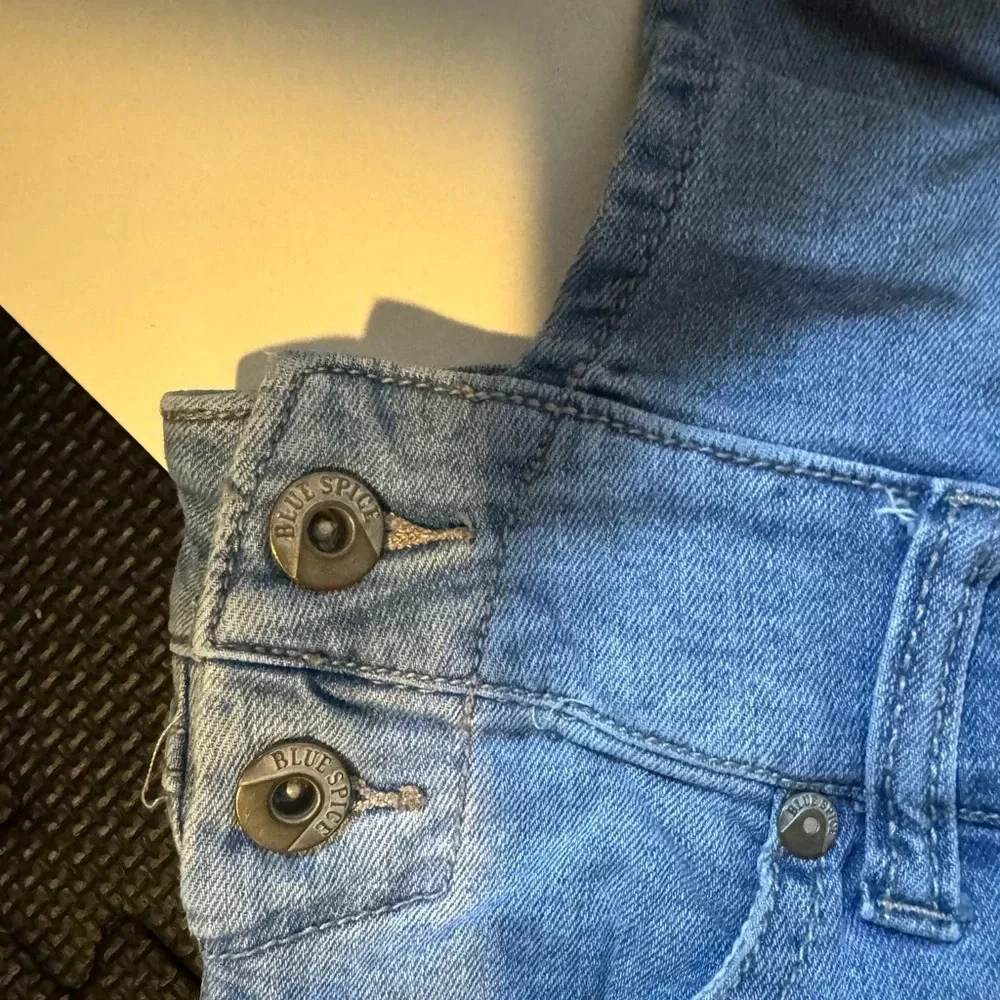 Blue Spice Light Wash DESTROYED Denim‎ Overall DAISY DUKE'S Shorts Girl SZ 1